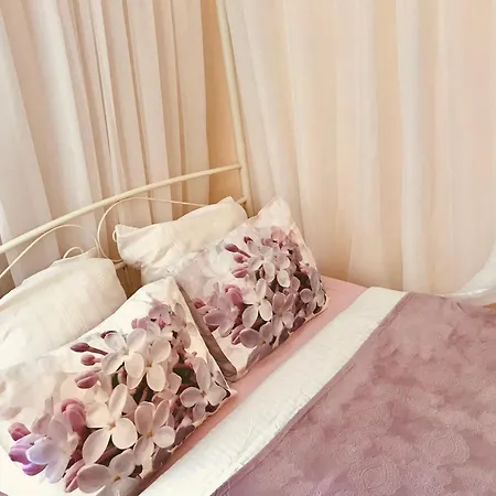 Apartment Romantic Near The Beach, Free Parking, Self Check In